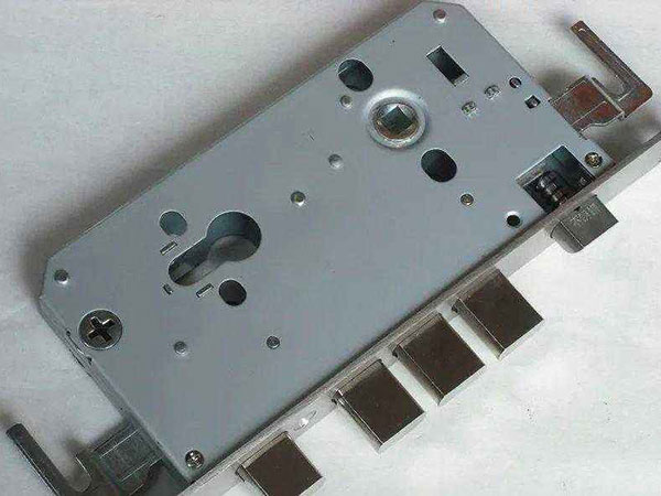 揭东24小时上门开锁公司